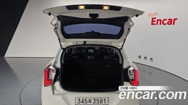 KG Mobility (SsangYong) Very New Tivoli Gasoline 1.5 2WD V1 2021 — фото 30