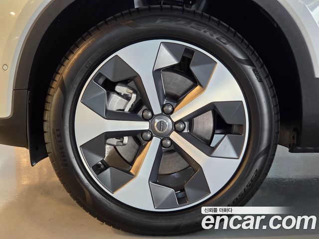 Volvo XC40 B4 Ultra Bright 2026 — фото 5