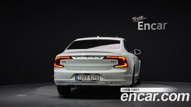Volvo S90 B6 AWD Inscription 2022 — фото 4