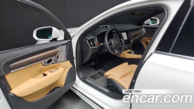 Volvo S90 B6 AWD Inscription 2022 — фото 10
