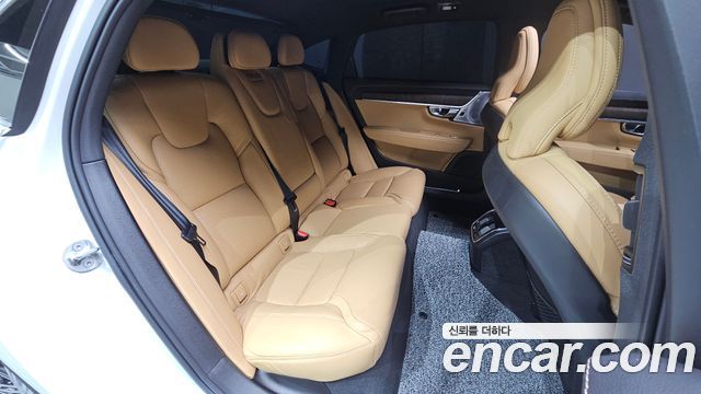Volvo S90 B6 AWD Inscription 2022 — фото 11