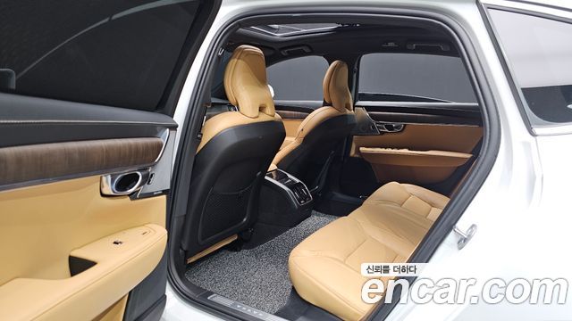 Volvo S90 B6 AWD Inscription 2022 — фото 12