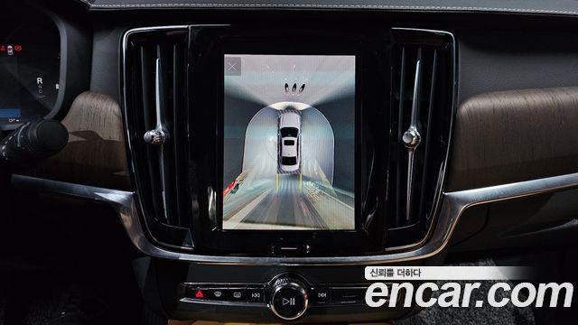 Volvo S90 B6 AWD Inscription 2022 — фото 15