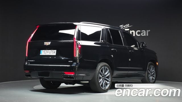 Cadillac Escalade (V) 6.2 Sports Platinum 2023 — фото 2
