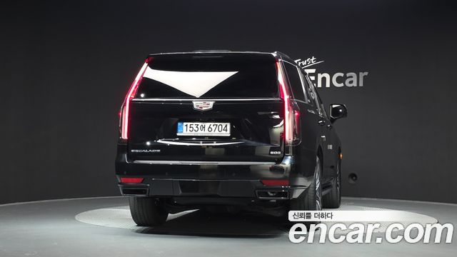 Cadillac Escalade (V) 6.2 Sports Platinum 2023 — фото 4