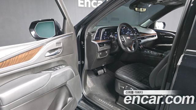 Cadillac Escalade (V) 6.2 Sports Platinum 2023 — фото 10