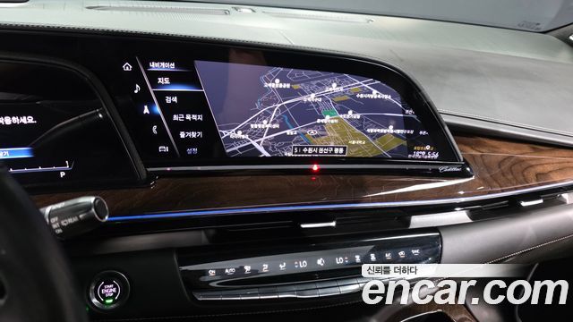 Cadillac Escalade (V) 6.2 Sports Platinum 2023 — фото 14