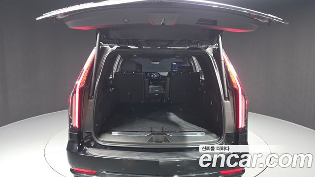 Cadillac Escalade (V) 6.2 Sports Platinum 2023 — фото 20