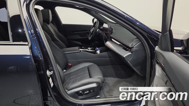 BMW 5 Series (G60) 520i M Sport 2024 — фото 11