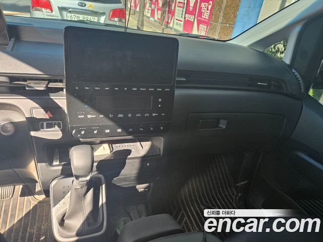 Hyundai Staria Tourer 9-Seater Modern 2024 — фото 7