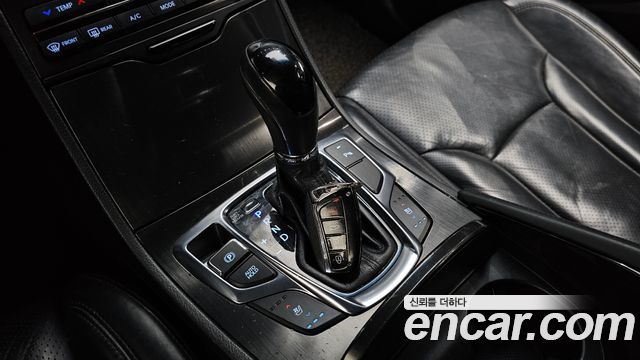 Hyundai Grandeur (HG) HG220 Diesel Modern Collection 2017 — фото 9