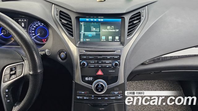 Hyundai Grandeur (HG) HG220 Diesel Modern Collection 2017 — фото 20