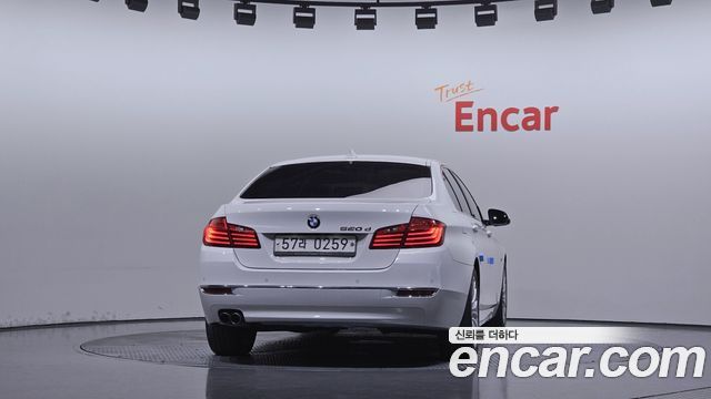 BMW 5 Series (F10) 520d Luxury Plus 2016 — фото 4
