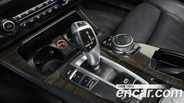BMW 5 Series (F10) 520d Luxury Plus 2016 — фото 9