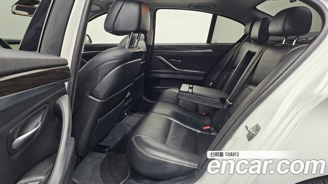 BMW 5 Series (F10) 520d Luxury Plus 2016 — фото 11