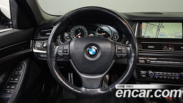 BMW 5 Series (F10) 520d Luxury Plus 2016 — фото 13