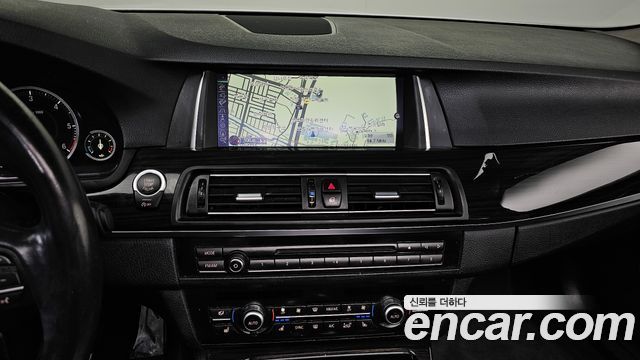 BMW 5 Series (F10) 520d Luxury Plus 2016 — фото 14