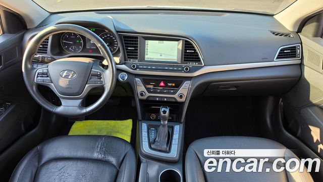 Hyundai Avante (AD) 1.6 e-VGT SMART 2016 — фото 7