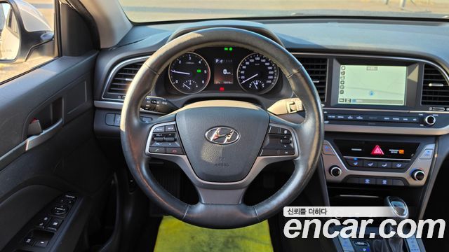 Hyundai Avante (AD) 1.6 e-VGT SMART 2016 — фото 12