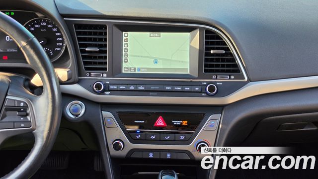 Hyundai Avante (AD) 1.6 e-VGT SMART 2016 — фото 14