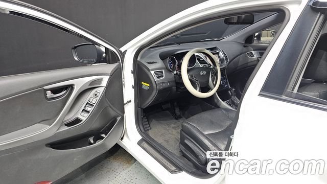 Hyundai Avante 1.6 GDi Modern Standard 2014 — фото 10