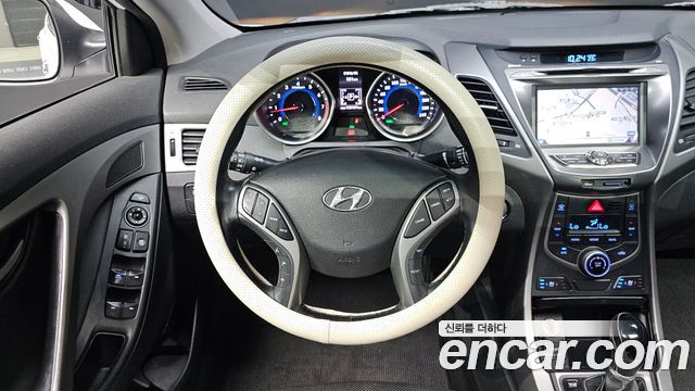 Hyundai Avante 1.6 GDi Modern Standard 2014 — фото 13