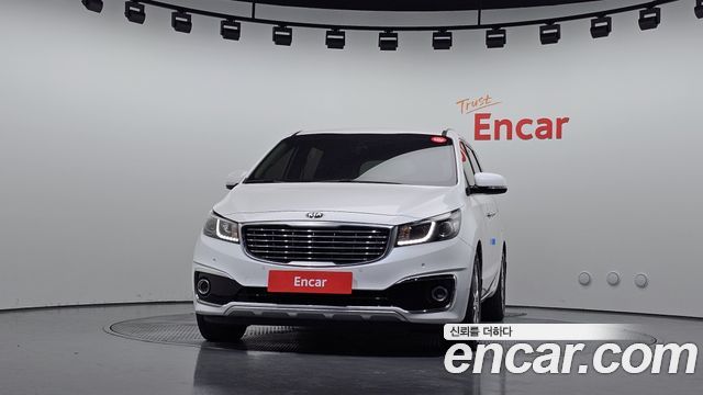 Kia Carnival 9-seater Noblesse 2016 — фото 3