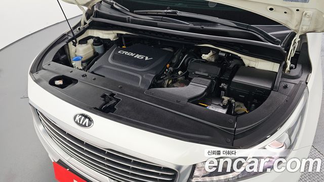 Kia Carnival 9-seater Noblesse 2016 — фото 6