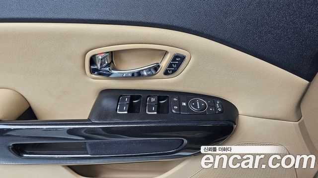 Kia Carnival 9-seater Noblesse 2016 — фото 20