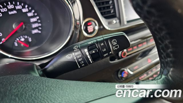 Kia Carnival 9-seater Noblesse 2016 — фото 29