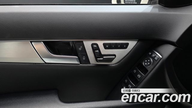 Mercedes-Benz C-Class (W204) C200 CGI AVANTGARDE 2012 — фото 19