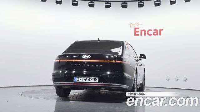 Hyundai Grandeur (GN7) 2,5 Gasoline 2WD Exclusive 2023 — фото 4