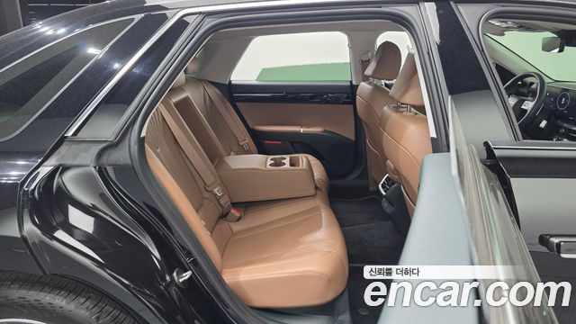 Hyundai Grandeur (GN7) 2,5 Gasoline 2WD Exclusive 2023 — фото 18
