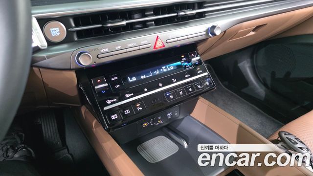 Hyundai Grandeur (GN7) 2,5 Gasoline 2WD Exclusive 2023 — фото 19