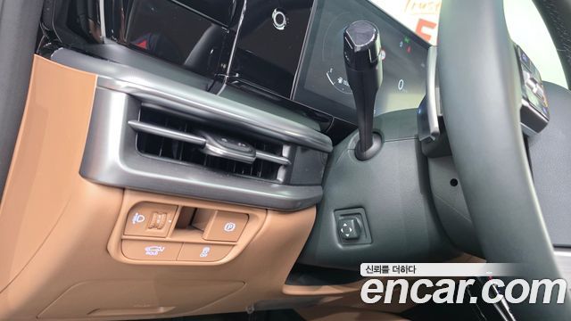 Hyundai Grandeur (GN7) 2,5 Gasoline 2WD Exclusive 2023 — фото 27