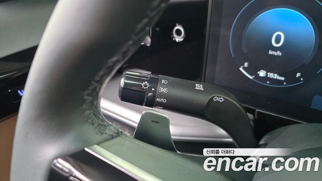 Hyundai Grandeur (GN7) 2,5 Gasoline 2WD Exclusive 2023 — фото 29