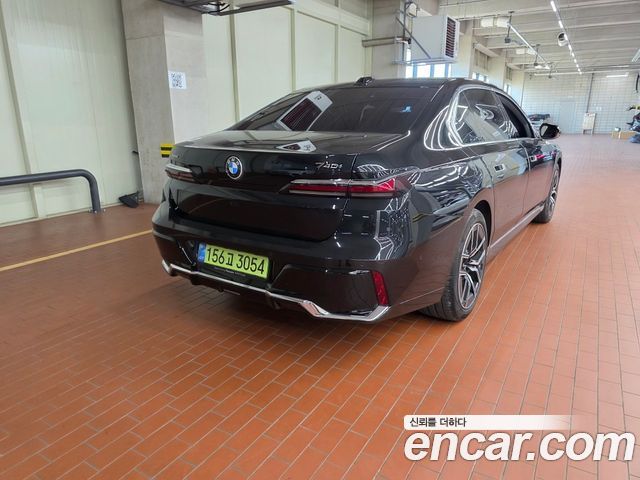 BMW 7 Series (G70) 740i xDrive M Sport 2026 — фото 2