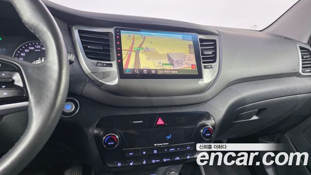 Hyundai Tucson Diesel 2.0 2WD Modern 2016 — фото 12