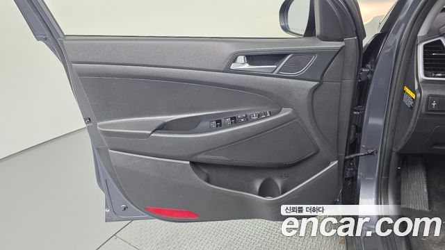 Hyundai Tucson Diesel 2.0 2WD Modern 2016 — фото 24