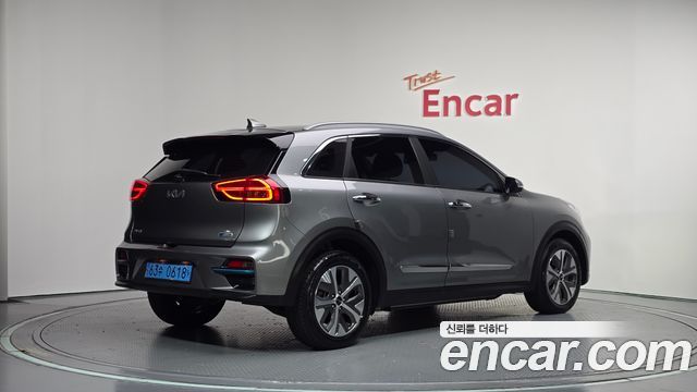 Kia Niro EV Noblesse 2022 — фото 2