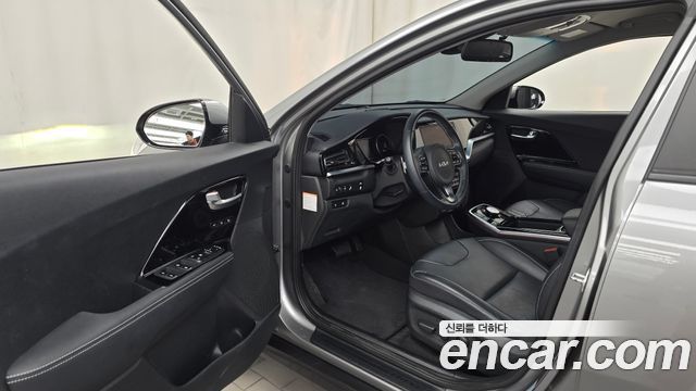 Kia Niro EV Noblesse 2022 — фото 10