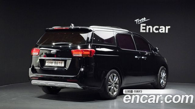 Kia Carnival 9-seater Noblesse 2016 — фото 2