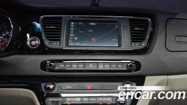 Kia Carnival 9-seater Noblesse 2016 — фото 13