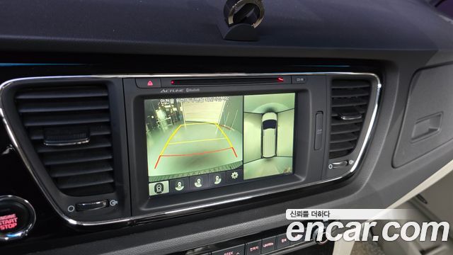 Kia Carnival 9-seater Noblesse 2016 — фото 14
