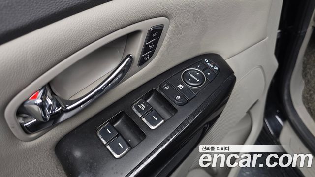 Kia Carnival 9-seater Noblesse 2016 — фото 15