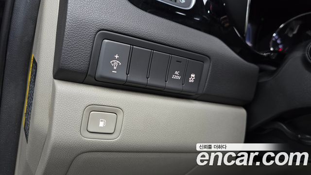 Kia Carnival 9-seater Noblesse 2016 — фото 16