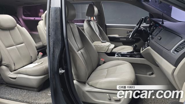 Kia Carnival 9-seater Noblesse 2016 — фото 26