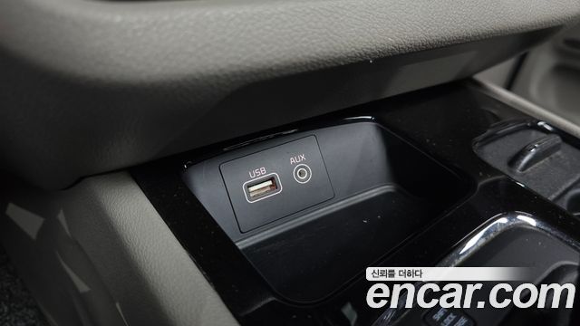 Kia Carnival 9-seater Noblesse 2016 — фото 30