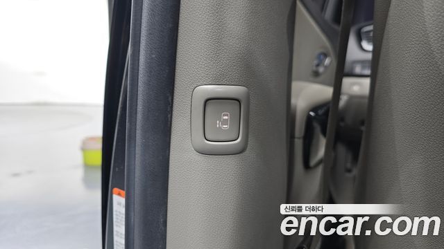 Kia Carnival 9-seater Noblesse 2016 — фото 31