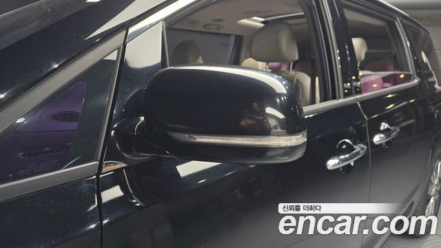 Kia Carnival 9-seater Noblesse 2016 — фото 32